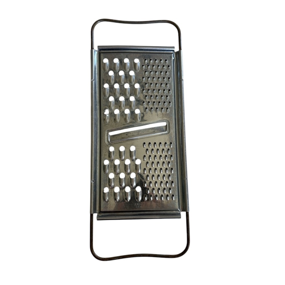 🍀 Vintage Silver Multi-Surface Kitchen Grater Tool
